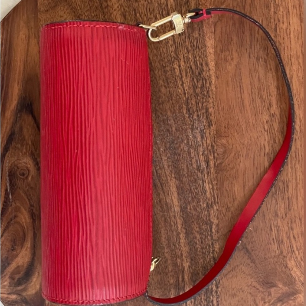 Louis Vuitton EPI Soufflot Pochette Mini in Castillan Red EUC with Coa - Picture 4 of 17